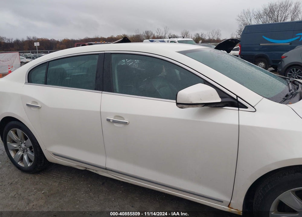 2010 BUICK LACROSSE CXS VIN: 1G4GE5EV3AF262882