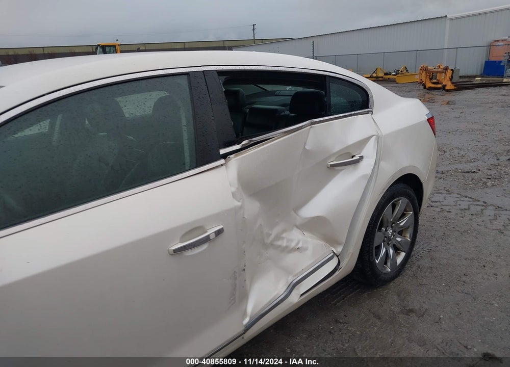 2010 BUICK LACROSSE CXS VIN: 1G4GE5EV3AF262882
