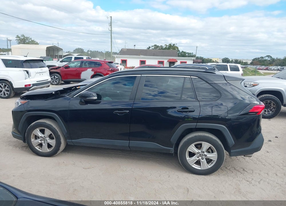 2021 TOYOTA RAV4 XLE VIN: 2T3W1RFV3MW139104