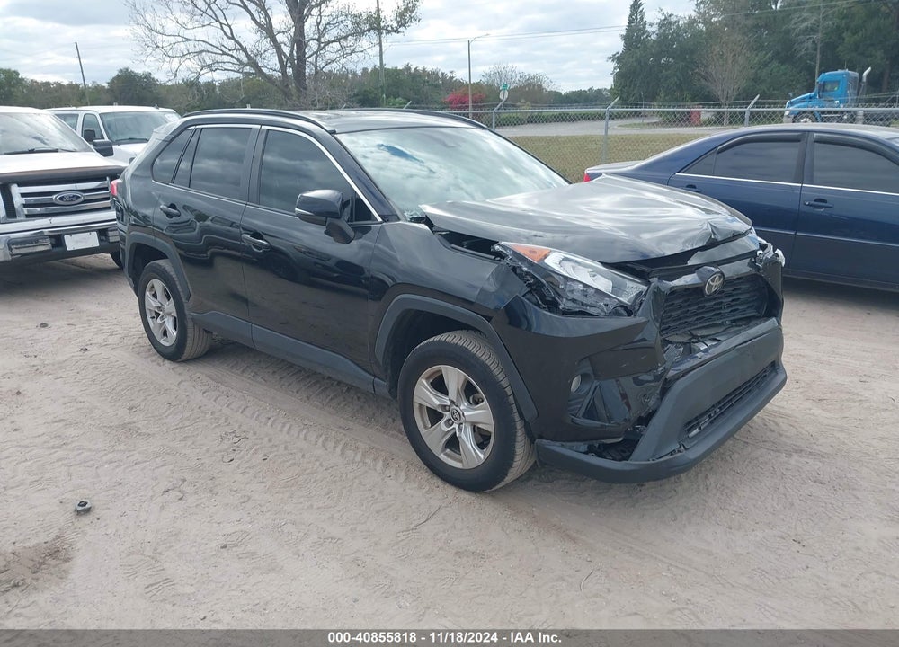 2021 TOYOTA RAV4 XLE VIN: 2T3W1RFV3MW139104