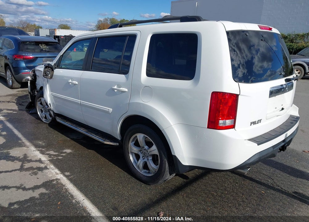 2015 HONDA PILOT EX-L VIN: 5FNYF4H57FB041602