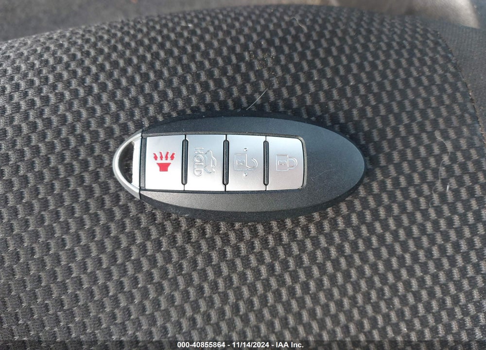 2013 NISSAN VERSA 1.6 SL VIN: 3N1CN7AP0DL888361