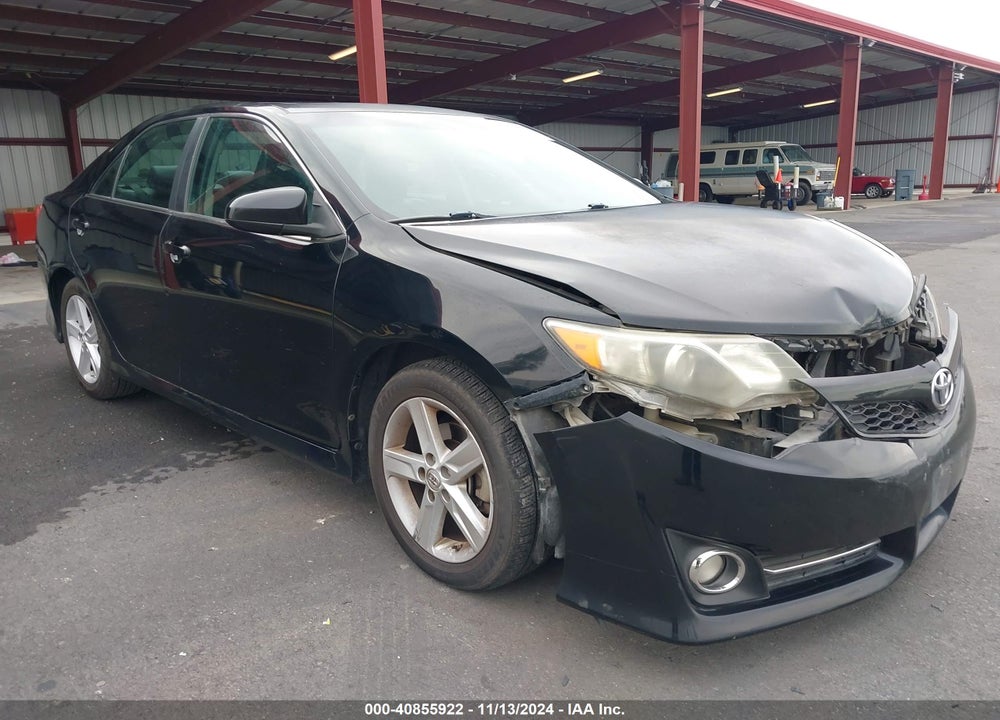 2013 TOYOTA CAMRY SE VIN: 4T1BF1FK3DU688642