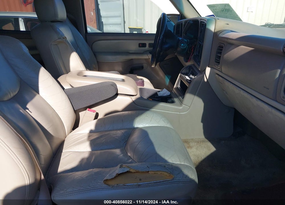 2003 CHEVROLET TAHOE LT VIN: 1GNEC13Z33R232614