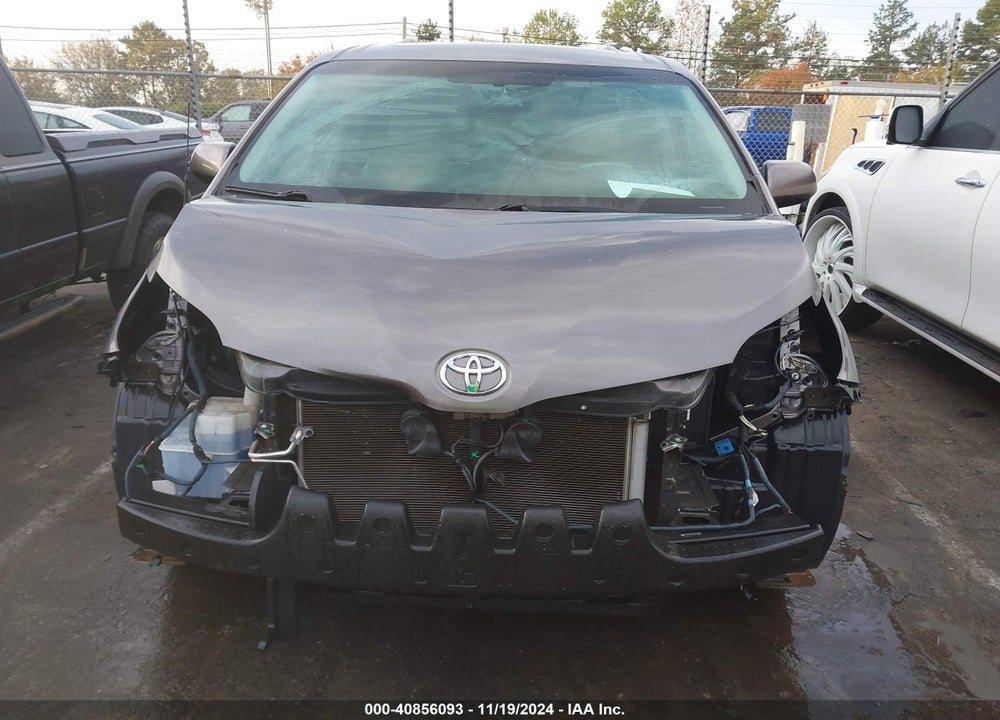 2013 TOYOTA SIENNA XLE LIMITED VIN: 5TDYK3DC5DS347040