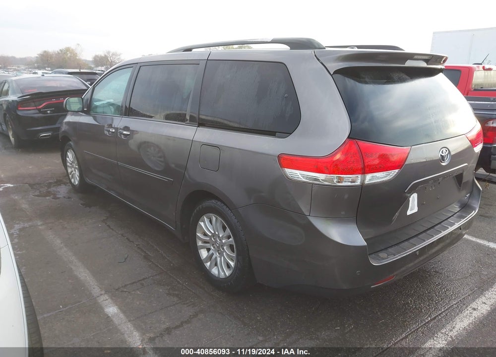 2013 TOYOTA SIENNA XLE LIMITED VIN: 5TDYK3DC5DS347040