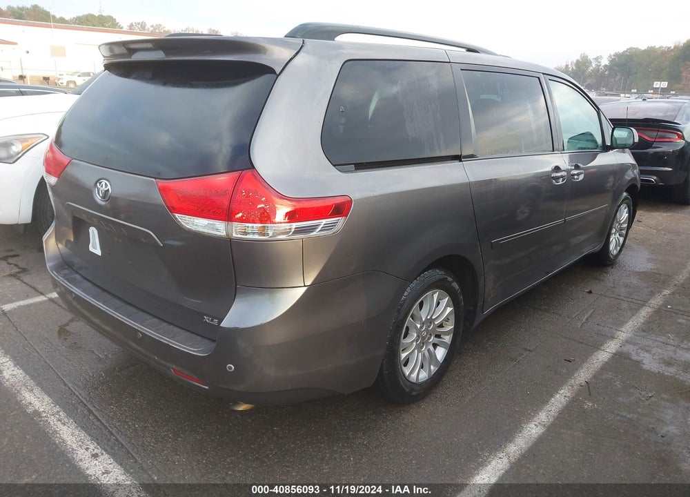 2013 TOYOTA SIENNA XLE LIMITED VIN: 5TDYK3DC5DS347040