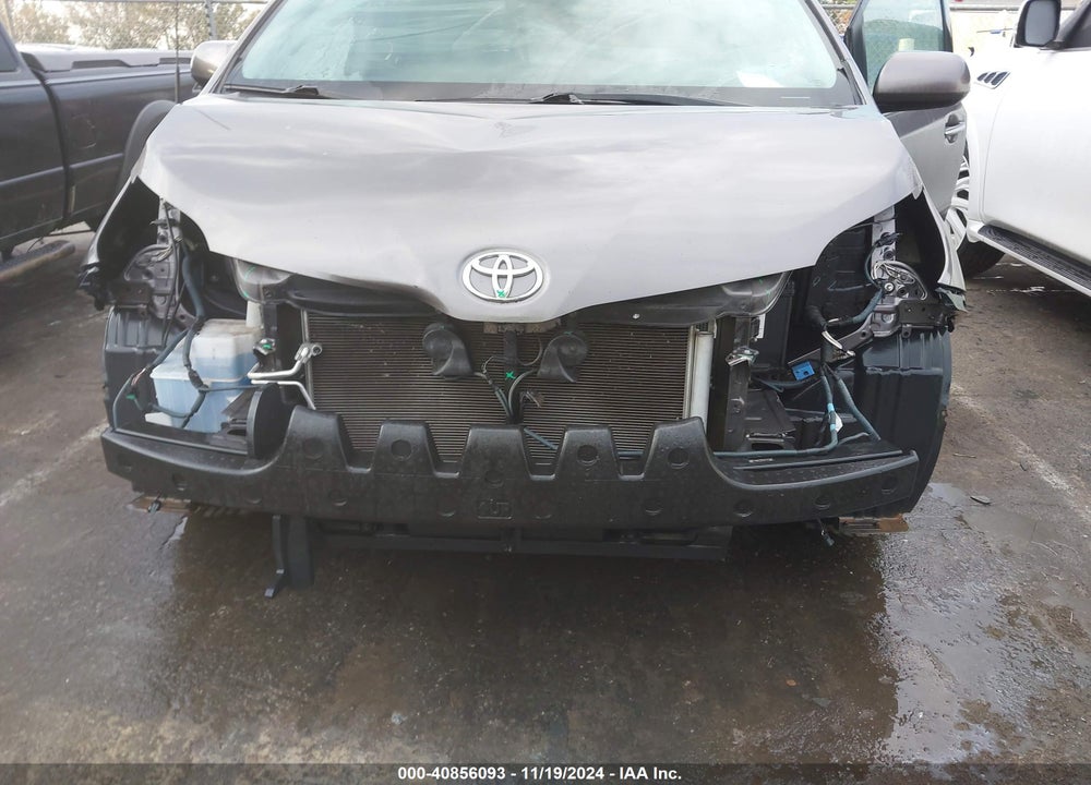 2013 TOYOTA SIENNA XLE LIMITED VIN: 5TDYK3DC5DS347040