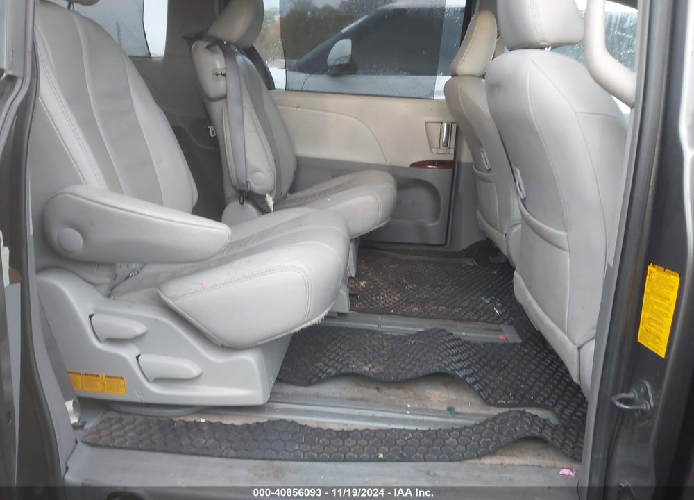 2013 TOYOTA SIENNA XLE LIMITED VIN: 5TDYK3DC5DS347040