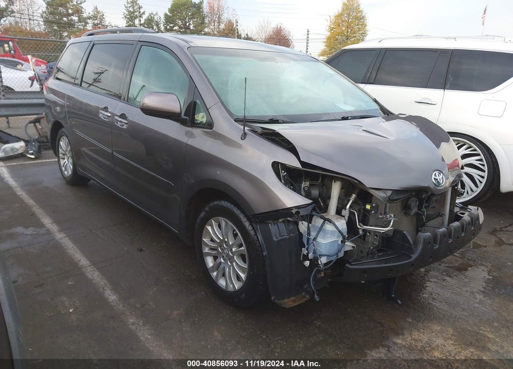 2013 TOYOTA SIENNA XLE LIMITED VIN: 5TDYK3DC5DS347040