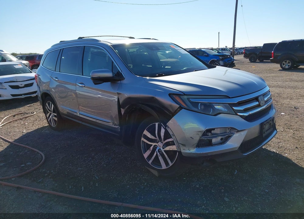 2017 HONDA PILOT TOURING VIN: 5FNYF6H9XHB062350