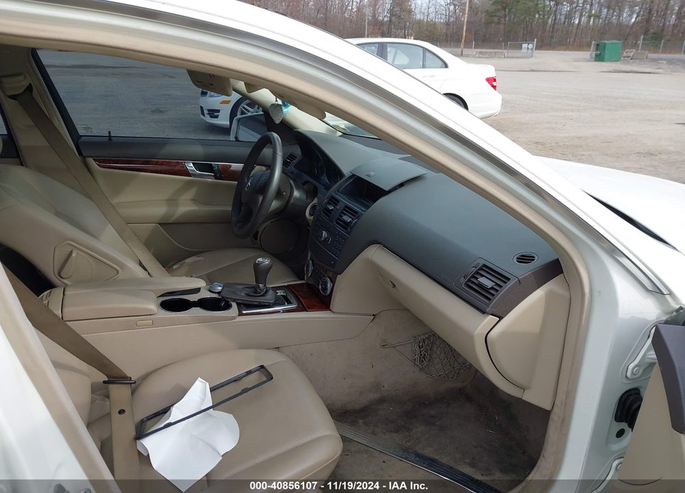 2011 MERCEDES-BENZ C 300 LUXURY 4MATIC/SPORT 4MATIC VIN: WDDGF8BB1BR156708