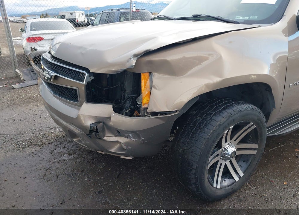 2007 CHEVROLET TAHOE LT VIN: 1GNFK13077R366735
