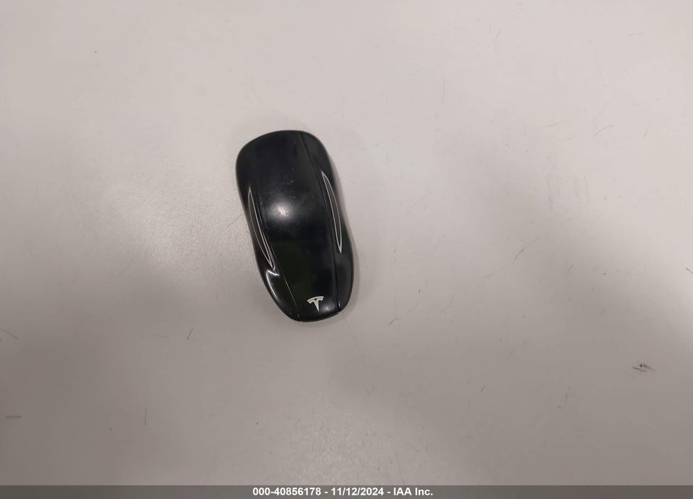 2016 TESLA MODEL S 60D/70D/75D/85D/90D VIN: 5YJSA1E28GF157308