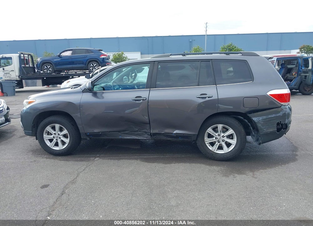 2013 TOYOTA HIGHLANDER PLUS/SE VIN: 5TDZK3EH0DS135385