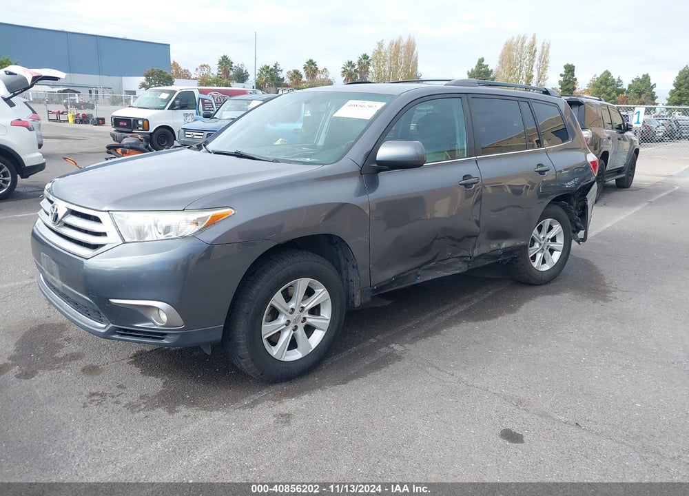 2013 TOYOTA HIGHLANDER PLUS/SE VIN: 5TDZK3EH0DS135385