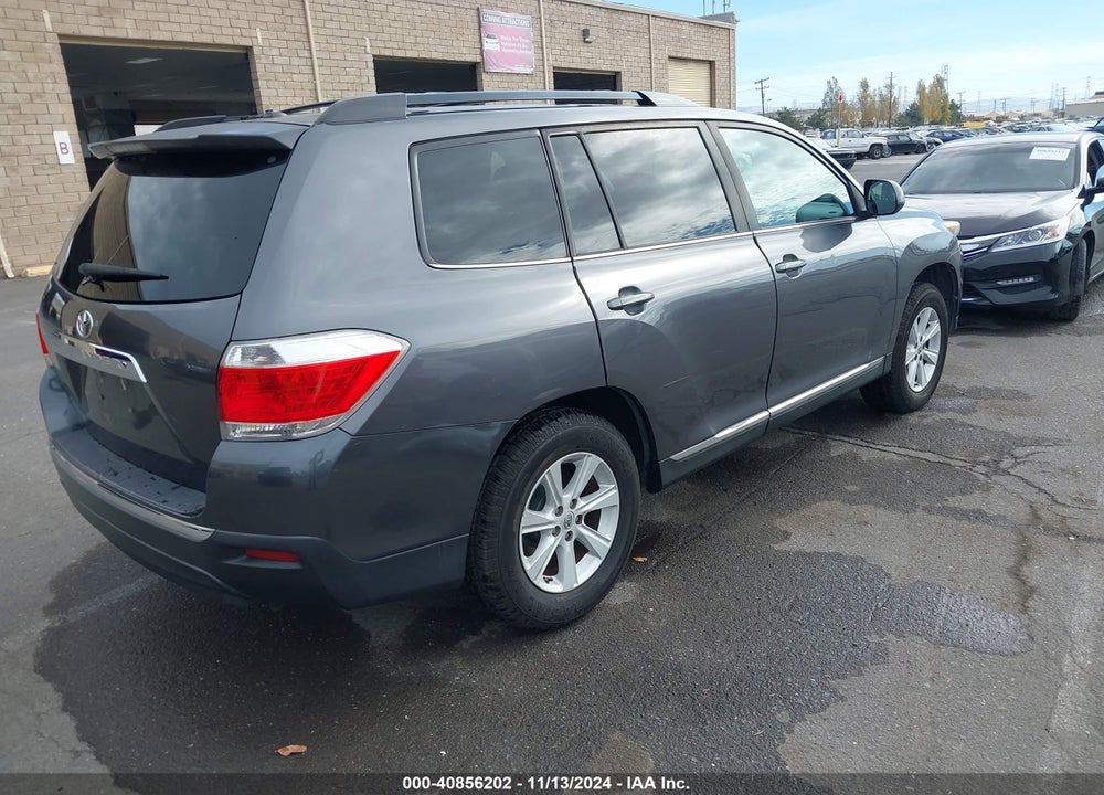 2013 TOYOTA HIGHLANDER PLUS/SE VIN: 5TDZK3EH0DS135385