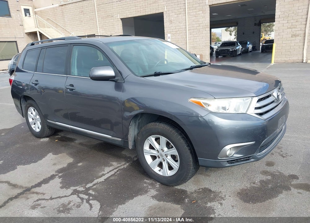 2013 TOYOTA HIGHLANDER PLUS/SE VIN: 5TDZK3EH0DS135385