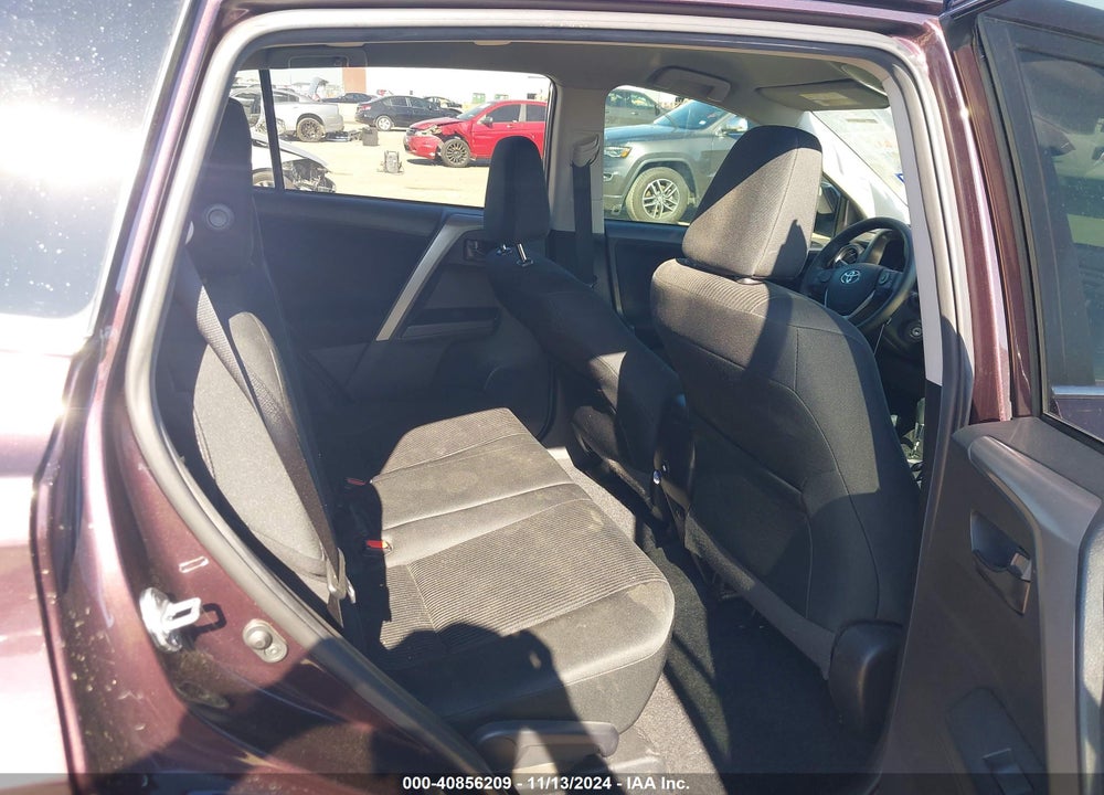 2018 TOYOTA RAV4 LE VIN: 2T3ZFREV2JW470901