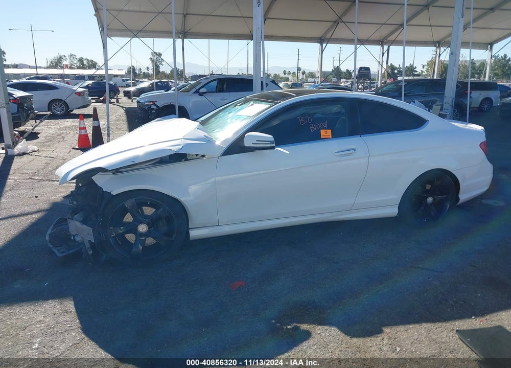 2015 MERCEDES-BENZ C 350 SPORT VIN: WDDGJ5HB8FG356264