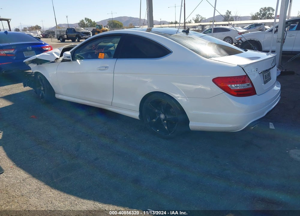 2015 MERCEDES-BENZ C 350 SPORT VIN: WDDGJ5HB8FG356264