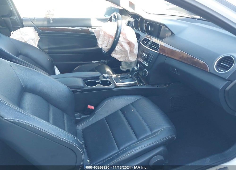 2015 MERCEDES-BENZ C 350 SPORT VIN: WDDGJ5HB8FG356264