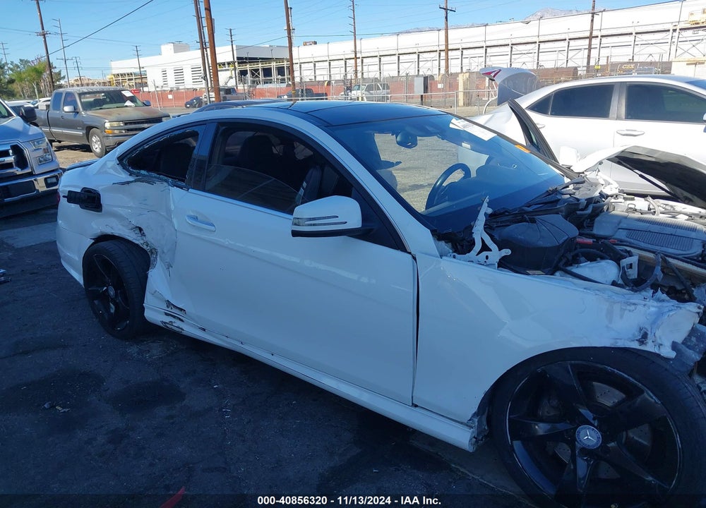 2015 MERCEDES-BENZ C 350 SPORT VIN: WDDGJ5HB8FG356264
