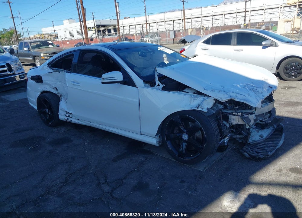 2015 MERCEDES-BENZ C 350 SPORT VIN: WDDGJ5HB8FG356264