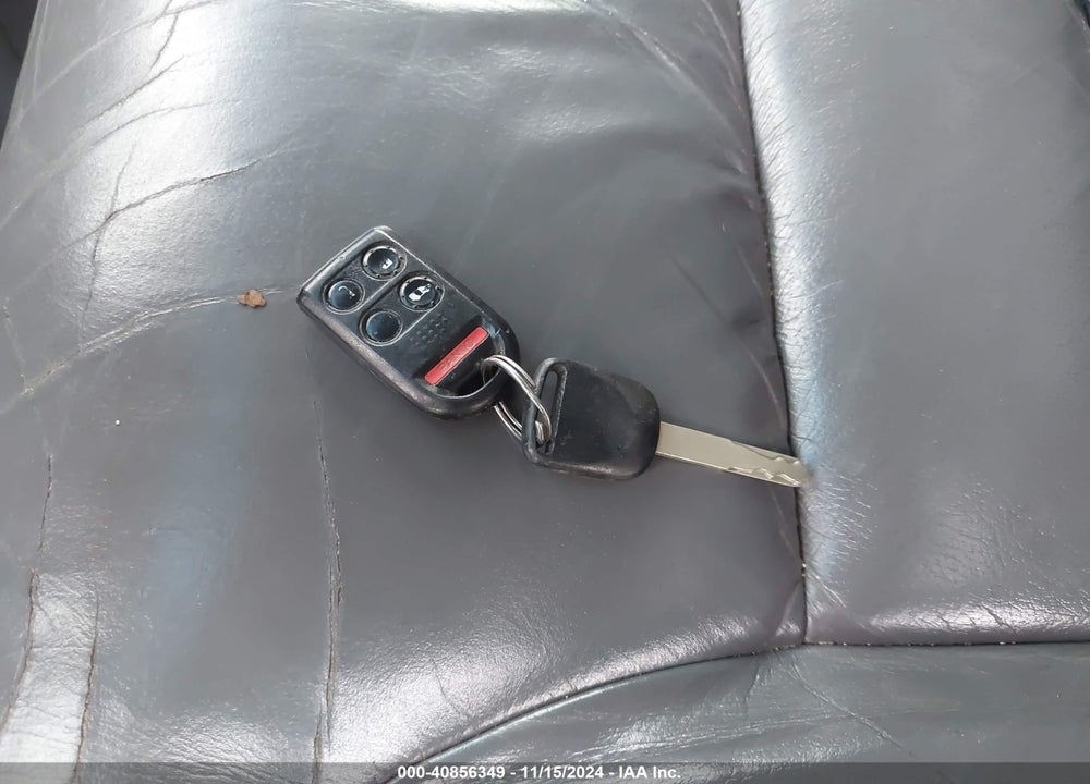 2006 HONDA ODYSSEY EX-L VIN: 5FNRL38646B100380