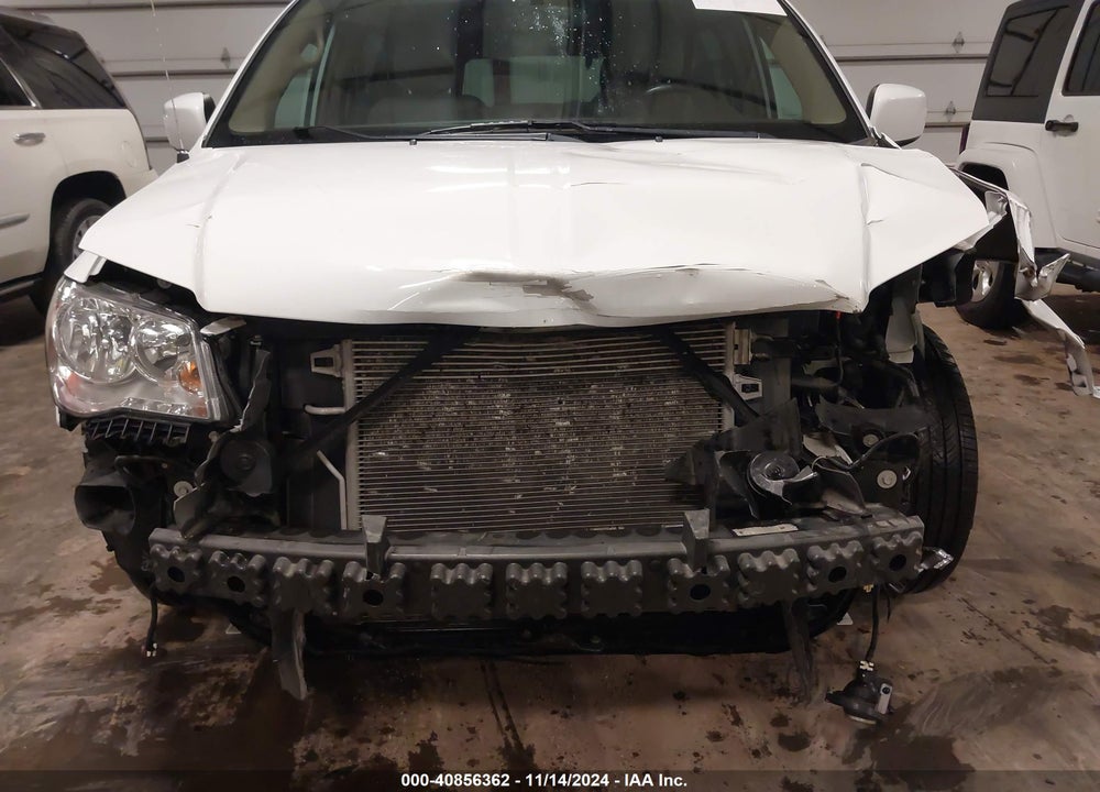 2016 CHRYSLER TOWN & COUNTRY TOURING VIN: 2C4RC1BG2GR261189