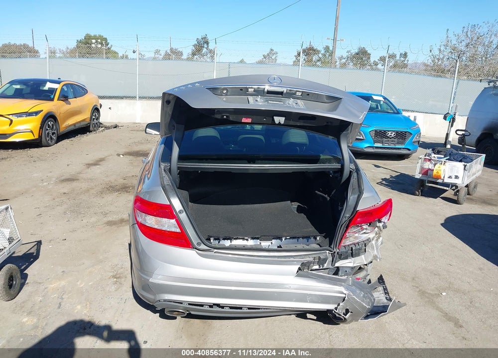 2009 MERCEDES-BENZ C 300 LUXURY/SPORT VIN: WDDGF54X09R069271
