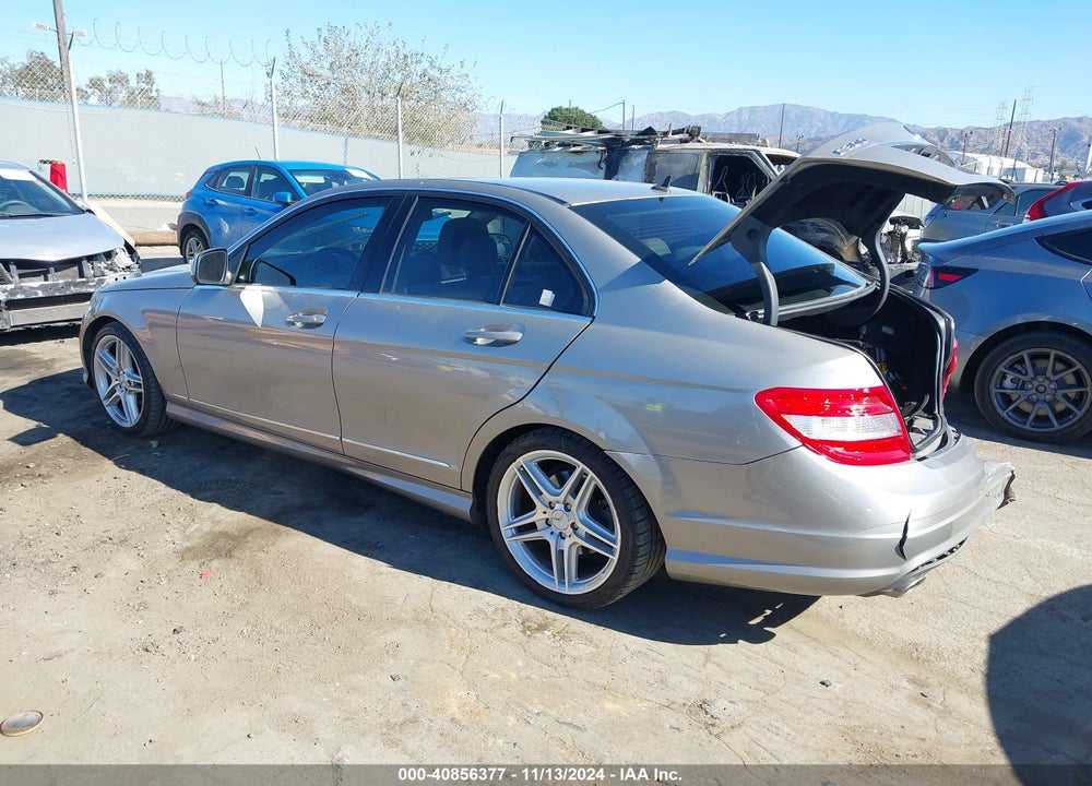 2009 MERCEDES-BENZ C 300 LUXURY/SPORT VIN: WDDGF54X09R069271