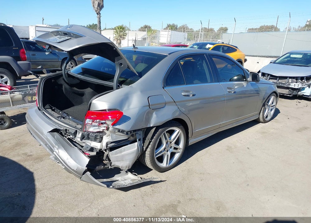 2009 MERCEDES-BENZ C 300 LUXURY/SPORT VIN: WDDGF54X09R069271