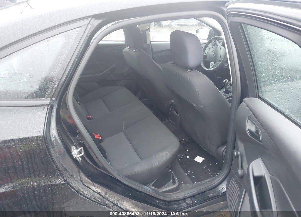2018 FORD FOCUS S VIN: 1FADP3E20JL256976