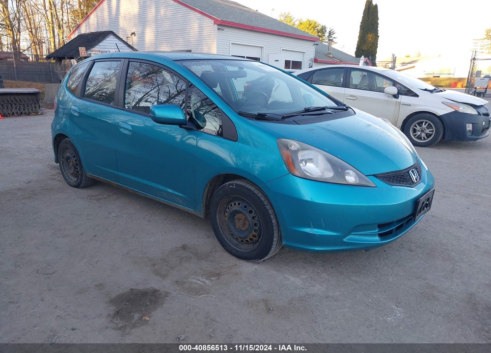2013 HONDA FIT VIN: JHMGE8G33DC057357