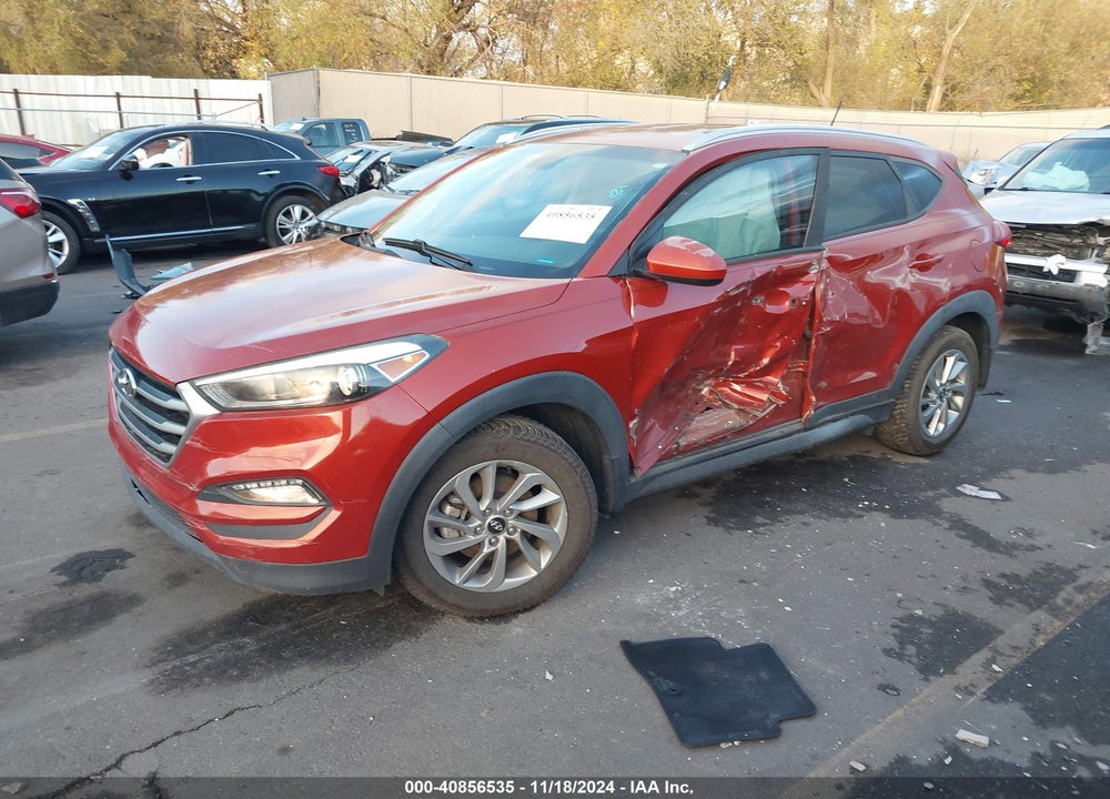 2017 HYUNDAI TUCSON SE VIN: KM8J33A40HU261627