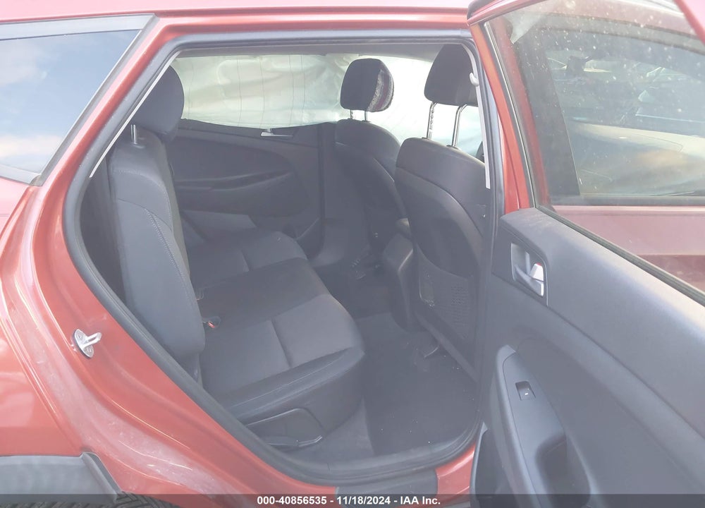 2017 HYUNDAI TUCSON SE VIN: KM8J33A40HU261627