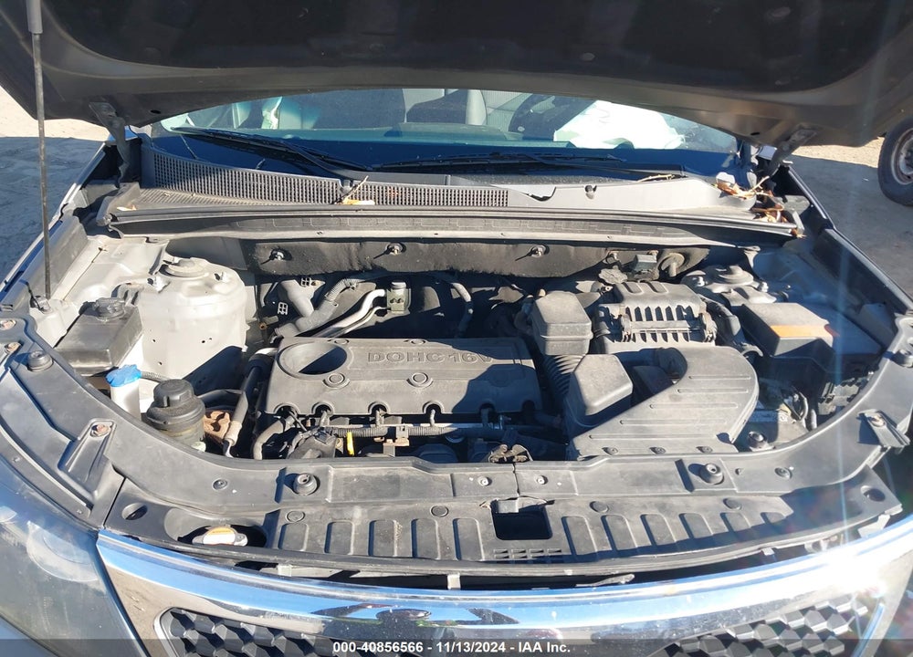2011 KIA SORENTO LX VIN: 5XYKT3A13BG094199