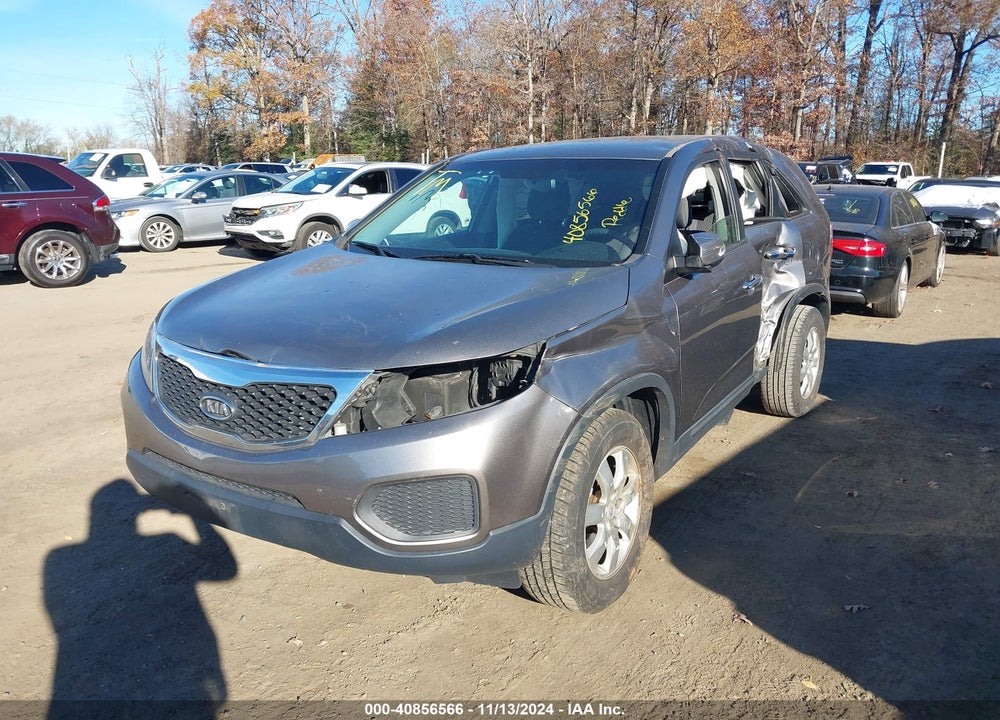 2011 KIA SORENTO LX VIN: 5XYKT3A13BG094199