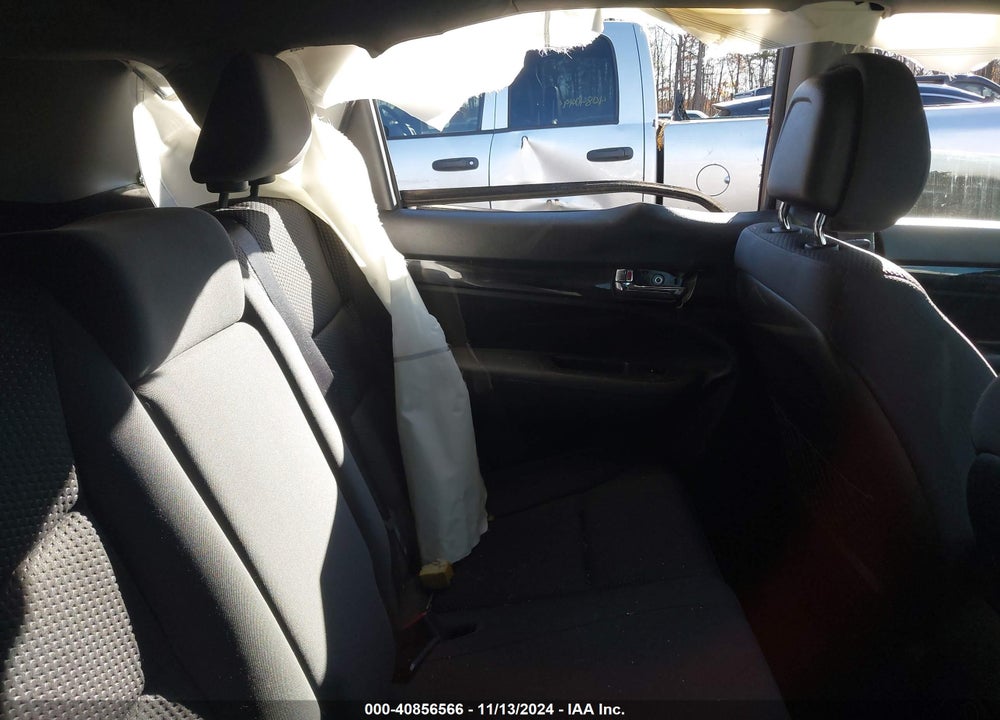 2011 KIA SORENTO LX VIN: 5XYKT3A13BG094199
