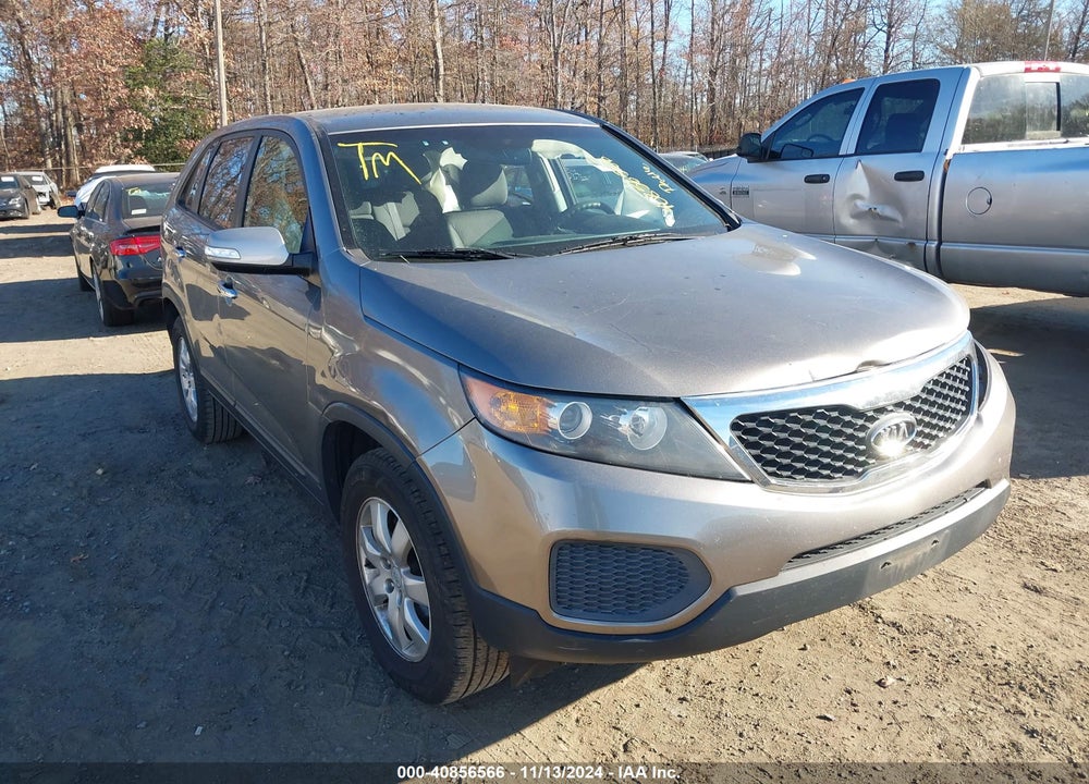 2011 KIA SORENTO LX VIN: 5XYKT3A13BG094199