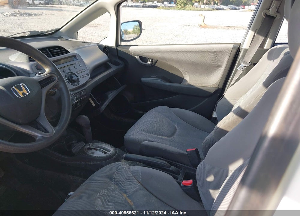 2010 HONDA FIT VIN: JHMGE8H25AS020544