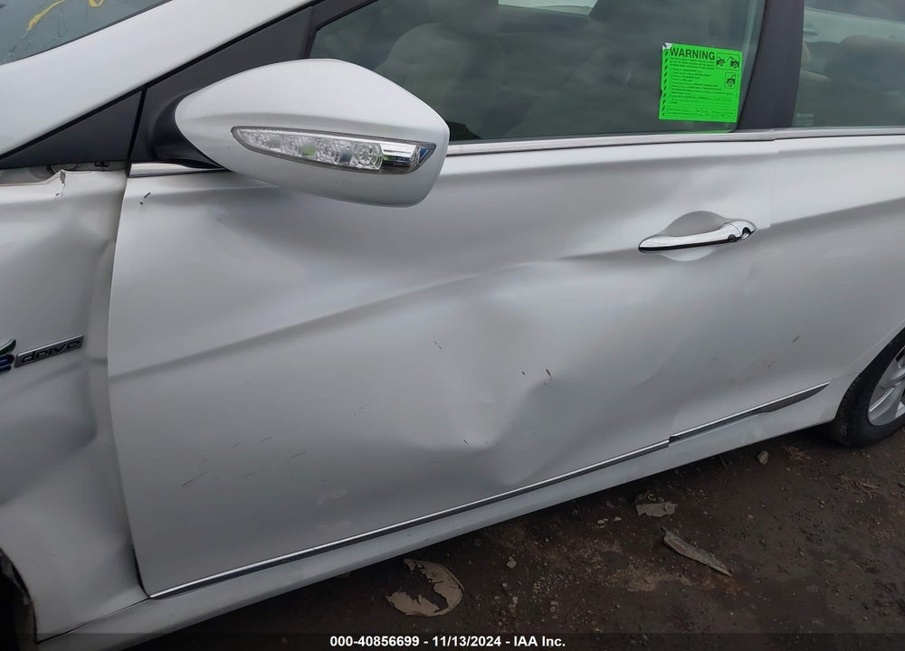 2015 HYUNDAI SONATA HYBRID VIN: KMHEC4A4XFA133479