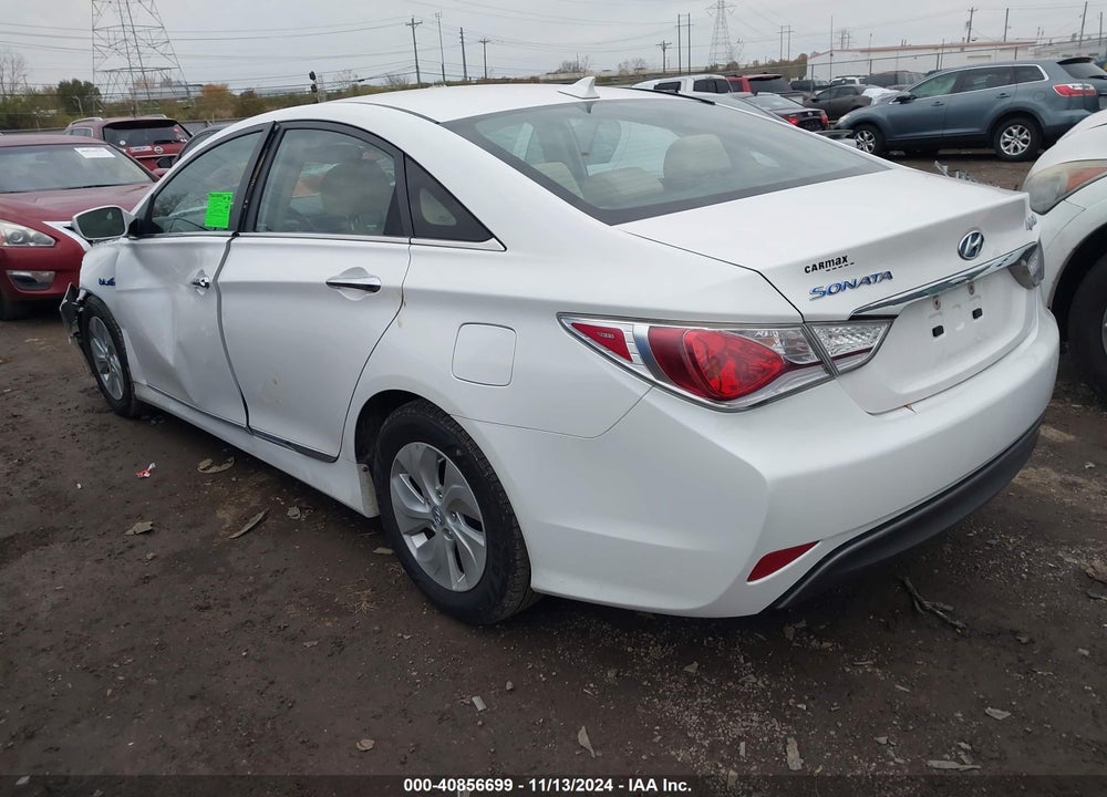 2015 HYUNDAI SONATA HYBRID VIN: KMHEC4A4XFA133479