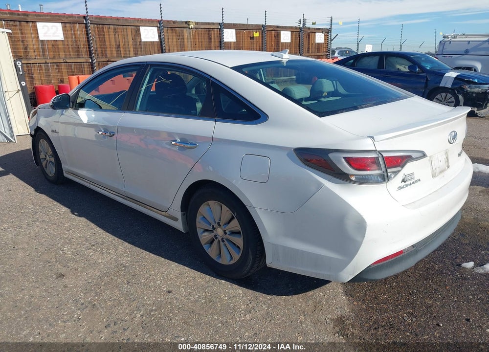 2016 HYUNDAI SONATA HYBRID SE VIN: KMHE24L18GA018483