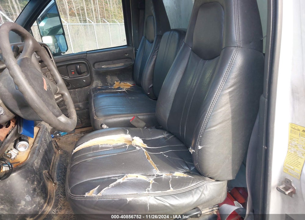 2007 GMC C7500 C7C042 VIN: 1GDJ7C1327F404107