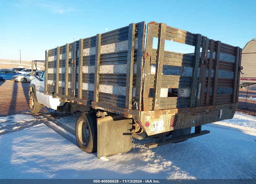2001 GMC SIERRA 3500 CHASSIS SL VIN: 1GDJK34U41F111089
