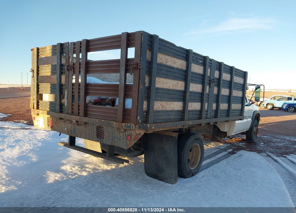 2001 GMC SIERRA 3500 CHASSIS SL VIN: 1GDJK34U41F111089