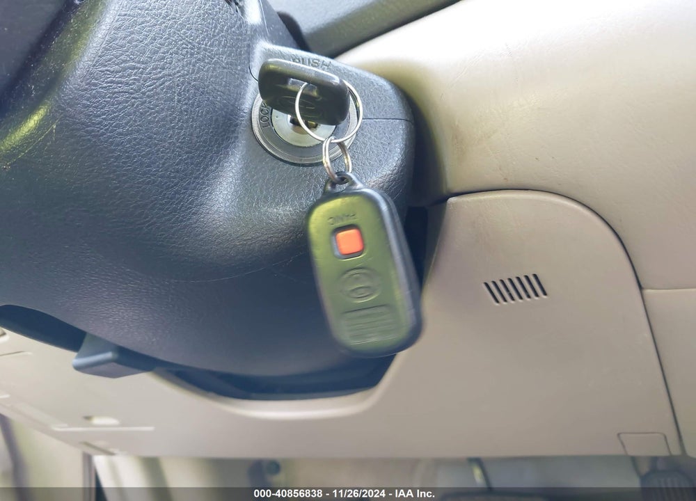 2005 TOYOTA CAMRY SE VIN: 4T1BE32K55U501164