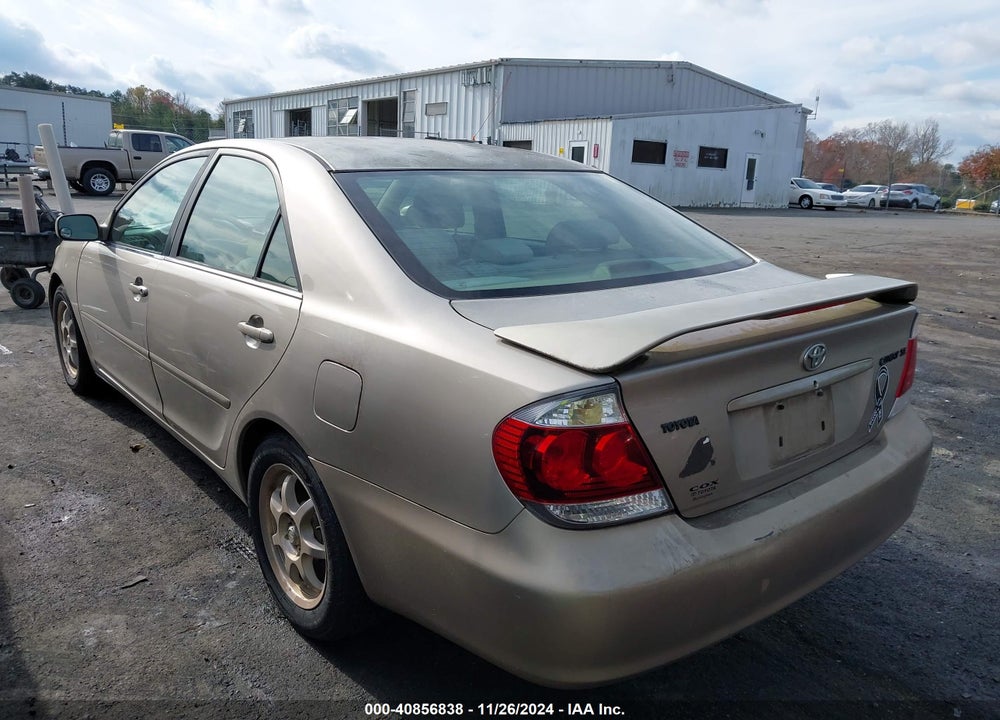 2005 TOYOTA CAMRY SE VIN: 4T1BE32K55U501164